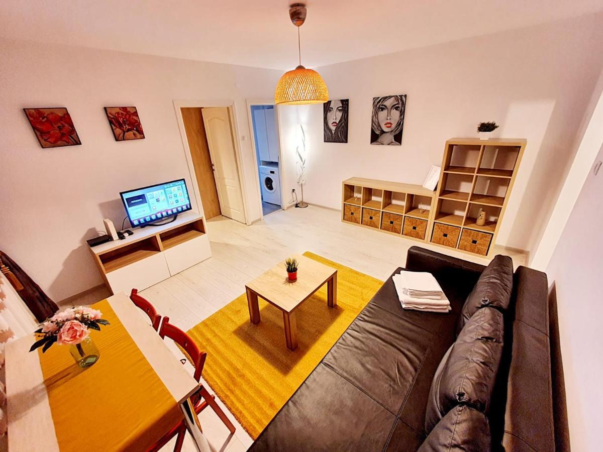 Downtown, Ideal For Longer Stays, Family Friendly Apartment - Nb73A Bukarest Exterior foto